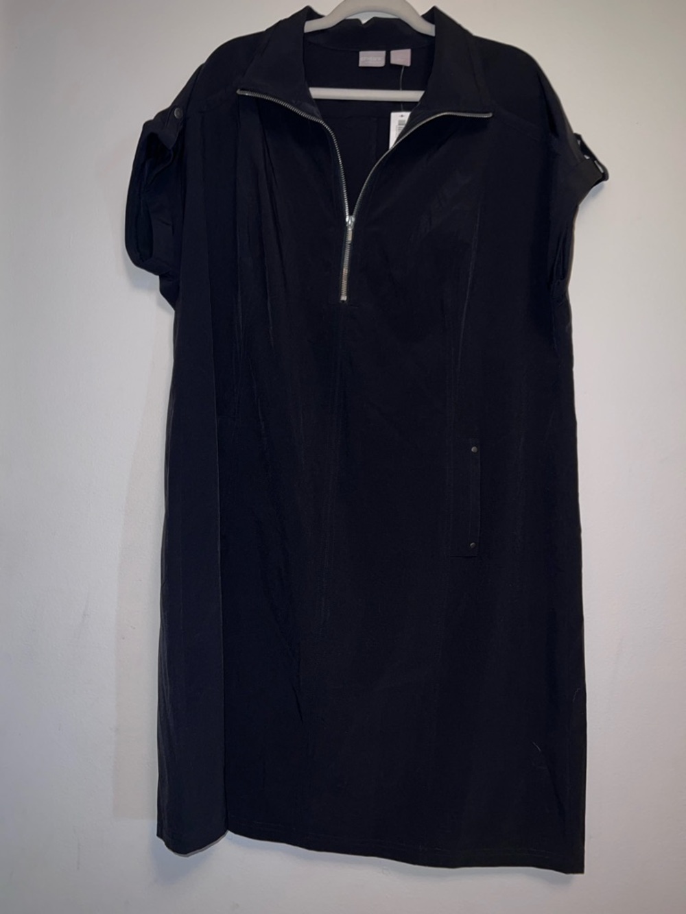 Chicos Zenergy Black Roll Tab Short Sleeve Zip-Front Shift Dress